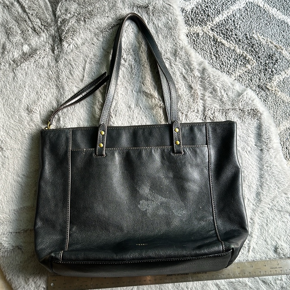 Pair of Fossil Purses - a sea-foam green Crossbody and a black over the shoulder - Picture 8 of 16